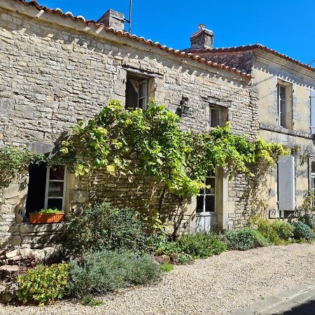 La Maison Du Commandeur Maine-de-Boixe Экстерьер фото