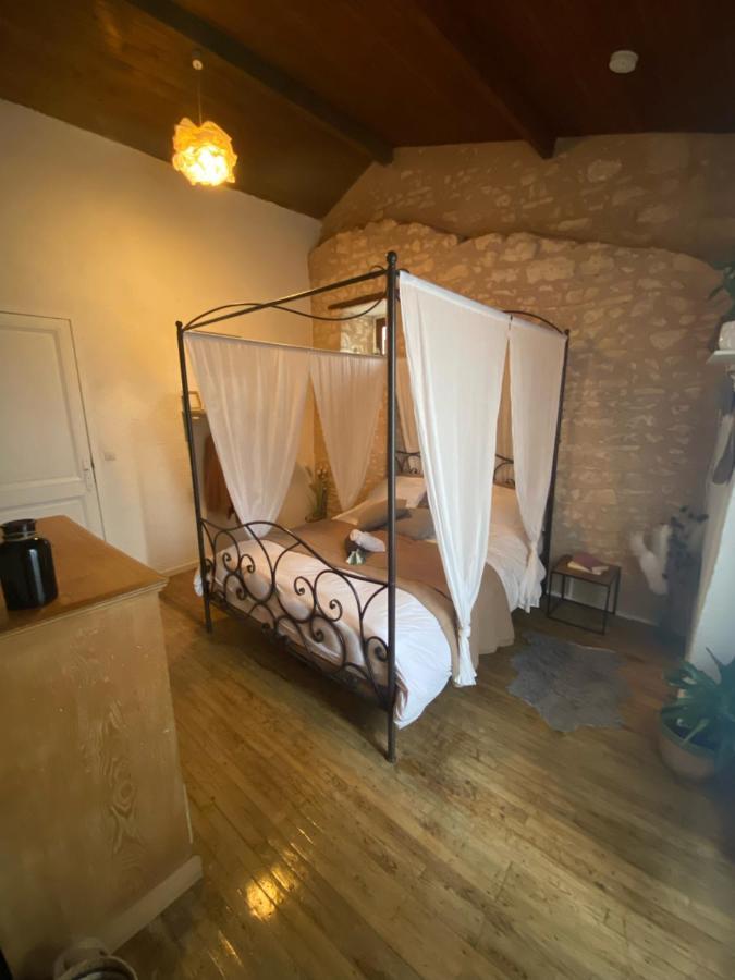 La Maison Du Commandeur Maine-de-Boixe Экстерьер фото